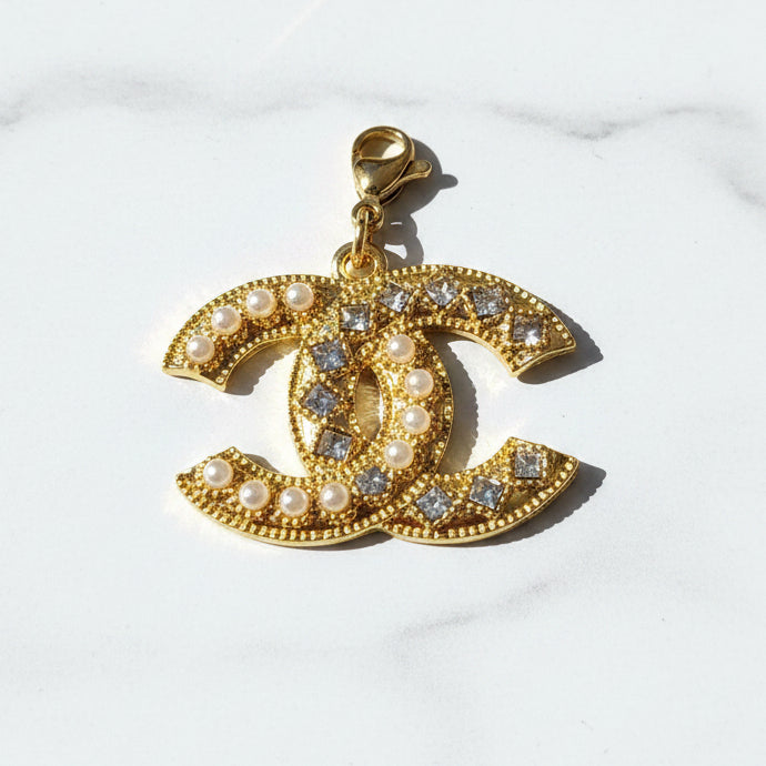 Z) Diamonds & Pearls CC Charm