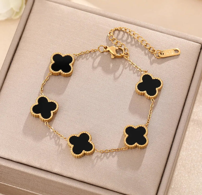 MT) Color Clover Bracelets