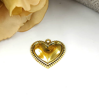 Z) Full Heart Charm - Gold