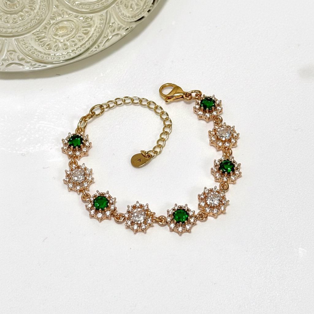 MT) Emerald & Diamond Chain Bracelet