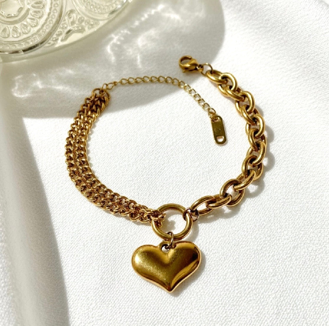 MT) Heart & Chain Bracelet
