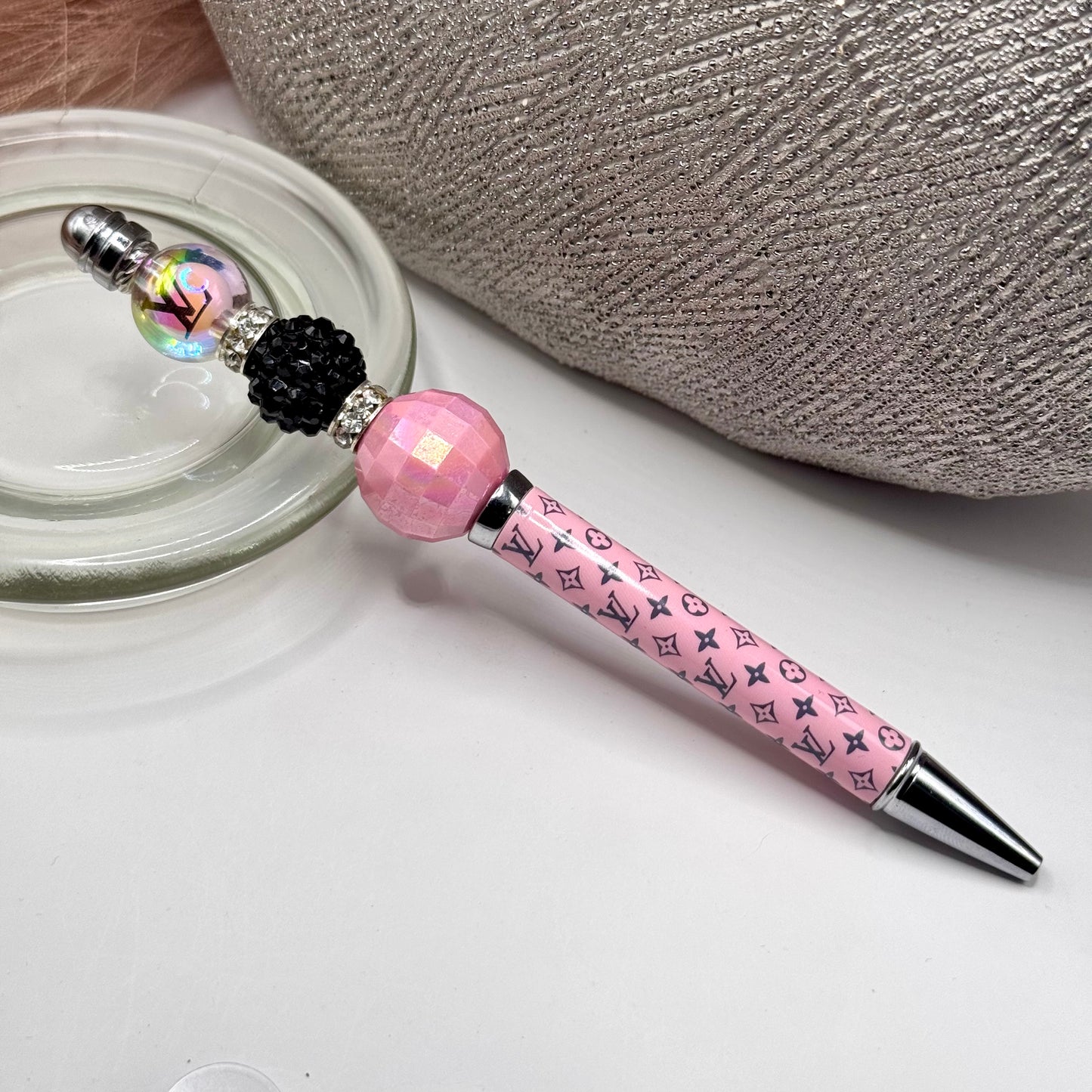 ZZ) Pink & Black LV Pen