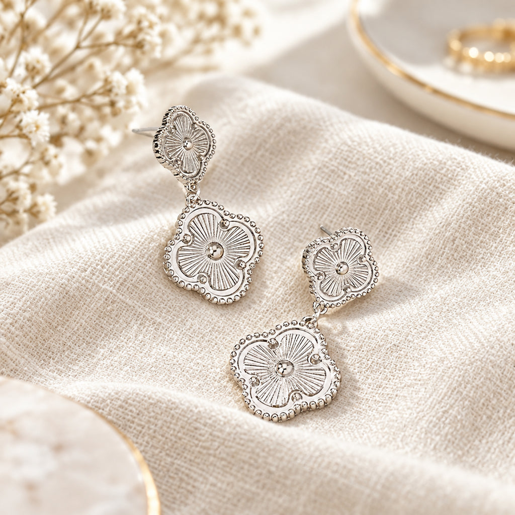 ER) Clover Dangle Earrings
